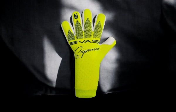 Strap or No Strap? That is the question...